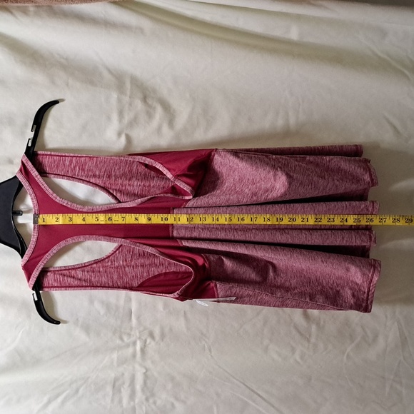 NWT Womens Xersion Brand Tank Top Sz XL Breathable Tech. Quick Dry Cherry color - Picture 6 of 7